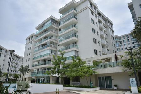 Fachada do bloco de apartamento para alugar com 2 quartos, 78m² em Jacarepaguá, Rio de Janeiro