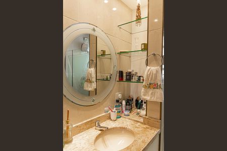 Apartamento para alugar com 62m², 2 quartos e sem vagaBanheiro