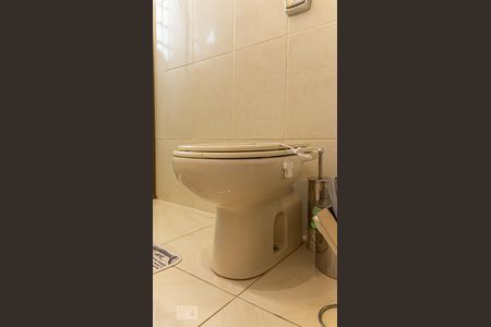 Apartamento para alugar com 62m², 2 quartos e sem vagaBanheiro