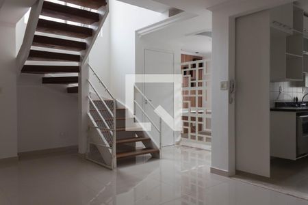 Casa de condomínio para alugar com 120m², 3 quartos e 3 vagasSala
