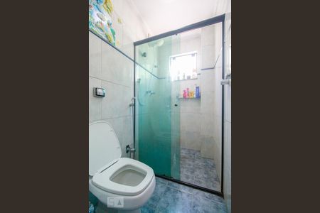 Banheiro social de casa à venda com 5 quartos, 300m² em Vila Invernada, São Paulo