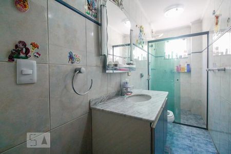 Banheiro social de casa à venda com 5 quartos, 300m² em Vila Invernada, São Paulo