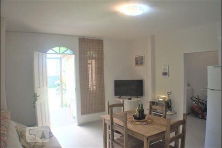 Sala/Cozinha de casa para alugar com 3 quartos, 100m² em São João do Rio Vermelho, Florianópolis