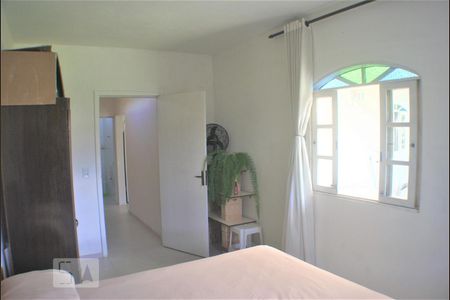 Quarto 01 de casa para alugar com 3 quartos, 100m² em São João do Rio Vermelho, Florianópolis