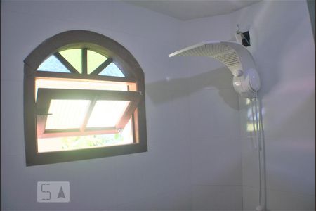 Casa para alugar com 100m², 3 quartos e 2 vagasDetalhe do Banheiro Social