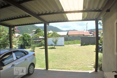 Vista da Sala de casa para alugar com 3 quartos, 100m² em São João do Rio Vermelho, Florianópolis