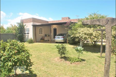 Casa para alugar com 100m², 3 quartos e 2 vagasFachada