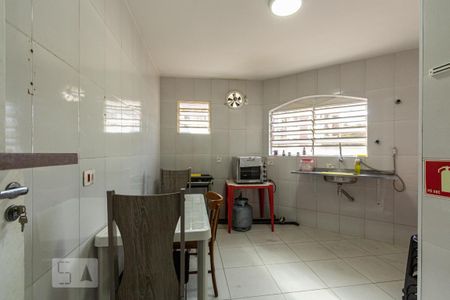 Cozinha de casa para alugar com 3 quartos, 130m² em Vila Sônia, São Paulo