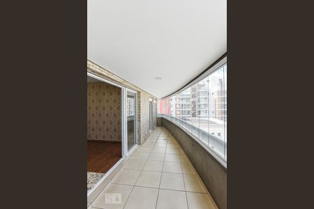 Apartamento para alugar com 110m², 3 quartos e 2 vagas Apartamento para alugar com 110m², 3 quartos e 2 vagasVaranda