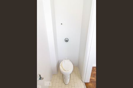 Apartamento para alugar com 111m², 3 quartos e 1 vaga Apartamento para alugar com 111m², 3 quartos e 1 vagaBanheiro de Serviço