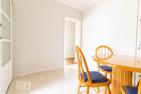 Cozinha de apartamento para alugar com 3 quartos, 111m² em Petrópolis, Porto Alegre