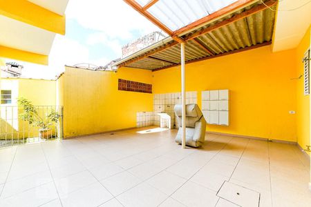 Casa para alugar com 100m², 2 quartos e sem vagaQuintal