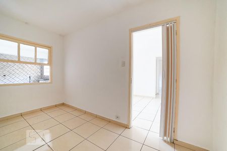 Quarto 1 de casa para alugar com 2 quartos, 100m² em Vila Medeiros, São Paulo