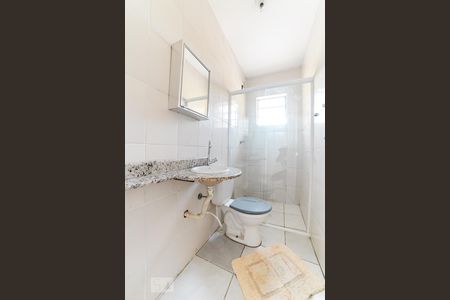 Banheiro de casa para alugar com 2 quartos, 100m² em Vila Medeiros, São Paulo