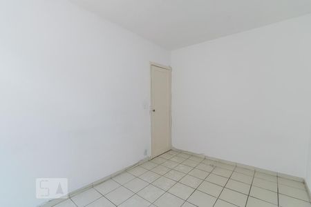 Quarto 2 de apartamento para alugar com 2 quartos, 50m² em Olaria, Rio de Janeiro
