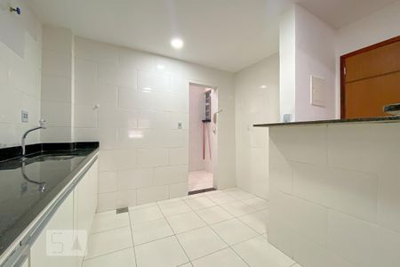 Apartamento para alugar com 74m², 2 quartos e 1 vagaCozinha