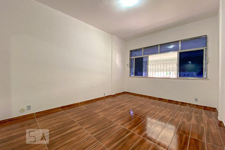Sala de apartamento para alugar com 2 quartos, 74m² em Vila da Penha, Rio de Janeiro