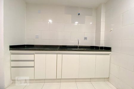 Apartamento para alugar com 74m², 2 quartos e 1 vagaCozinha