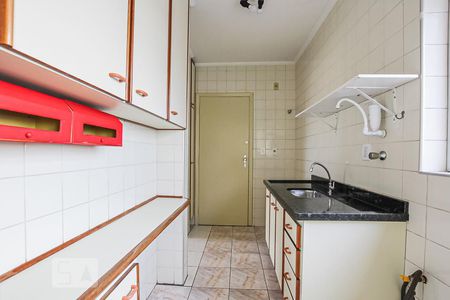 Cozinha de apartamento à venda com 1 quarto, 40m² em Centro, Campinas