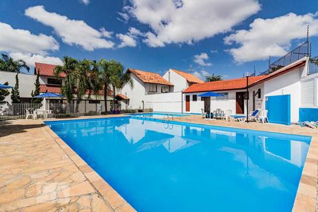 Casa de condomínio à venda com 240m², 3 quartos e 2 vagasÁrea comum - Piscina