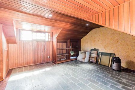 Casa de condomínio à venda com 240m², 3 quartos e 2 vagassotão