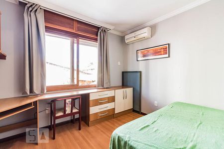 Casa de condomínio à venda com 240m², 3 quartos e 2 vagasDormitório