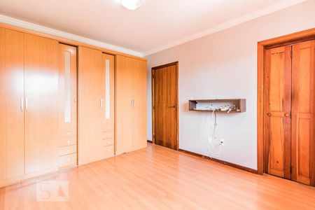 Casa de condomínio à venda com 240m², 3 quartos e 2 vagasDormitório3