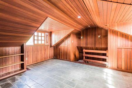 Casa de condomínio à venda com 240m², 3 quartos e 2 vagassotão