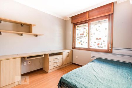 Casa de condomínio à venda com 240m², 3 quartos e 2 vagasDormitório2