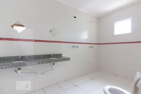 Casa à venda com 180m², 3 quartos e 4 vagasBanheiro Suite 3