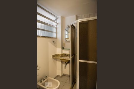 Banheiro da Suíte de apartamento à venda com 3 quartos, 102m² em Copacabana, Rio de Janeiro