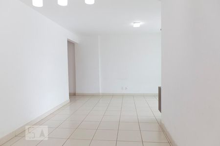 Sala de apartamento para alugar com 3 quartos, 98m² em Parque Amazônia, Goiânia