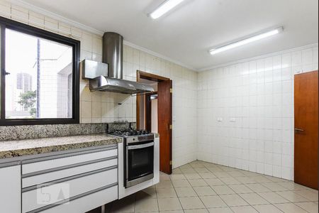 Apartamento à venda com 180m², 4 quartos e 3 vagasCozinha
