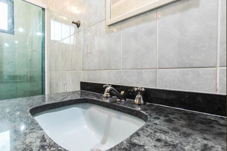 Apartamento à venda com 180m², 4 quartos e 3 vagasBanheiro da Suíte 2