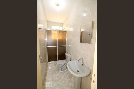 Banheiro de apartamento para alugar com 1 quarto, 56m² em Vista Alegre, Rio de Janeiro