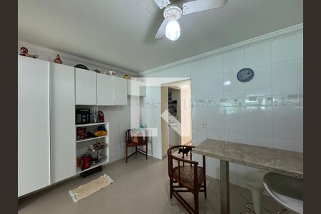 Casa de condomínio à venda com 296m², 4 quartos e 3 vagasCozinha