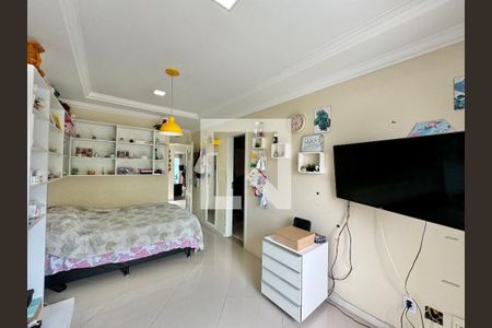 Casa de condomínio à venda com 296m², 4 quartos e 3 vagasSuíte 3