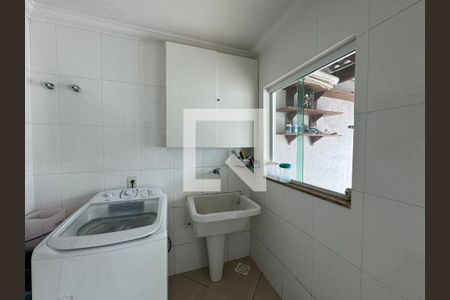 Casa de condomínio à venda com 296m², 4 quartos e 3 vagasÁrea de Serviço