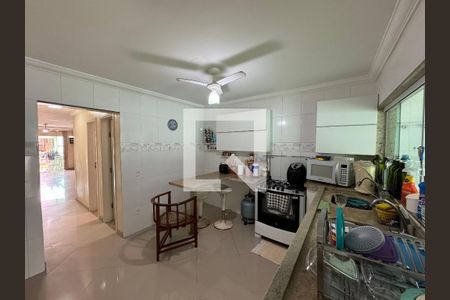 Casa de condomínio à venda com 296m², 4 quartos e 3 vagasCozinha