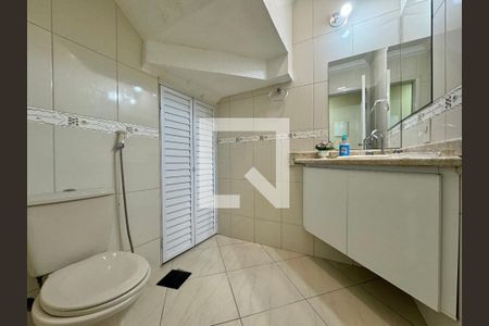 Casa de condomínio à venda com 296m², 4 quartos e 3 vagasSuíte 4 - Banheiro