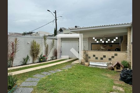 Casa de condomínio à venda com 296m², 4 quartos e 3 vagasÁrea externa