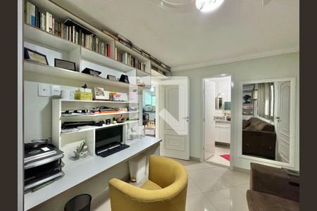 Casa de condomínio à venda com 296m², 4 quartos e 3 vagasSuíte 2