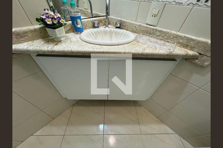 Casa de condomínio à venda com 296m², 4 quartos e 3 vagasSuíte 4 - Banheiro