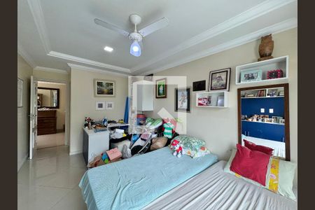 Casa de condomínio à venda com 296m², 4 quartos e 3 vagasSuíte 4