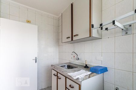 Cozinha de apartamento para alugar com 1 quarto, 40m² em Bela Vista, São Paulo