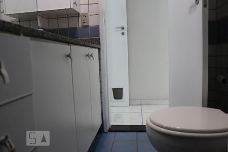 Apartamento à venda com 88m², 2 quartos e 2 vagasBanheiro da Suíte