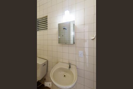 Banheiro de kitnet/studio à venda com 1 quarto, 30m² em Centro, Campinas