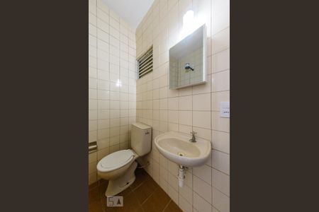 Banheiro de kitnet/studio à venda com 1 quarto, 30m² em Centro, Campinas