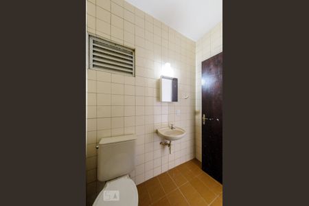 Banheiro de kitnet/studio à venda com 1 quarto, 30m² em Centro, Campinas