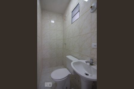 Banheiro de casa para alugar com 1 quarto, 40m² em Carandiru, São Paulo
